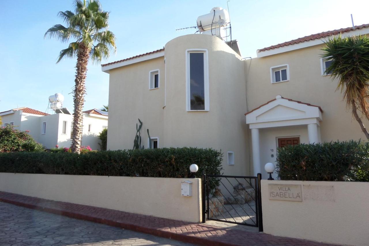Villa Isabella: Coral Bay Beach, Seaview