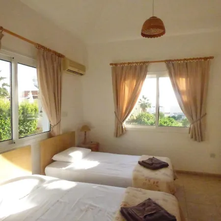 Villa Isabella: Coral Bay Beach, Seaview Peyia Exterior photo