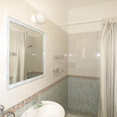 Villa Isabella: Coral Bay Beach, Seaview Peyia Exterior photo