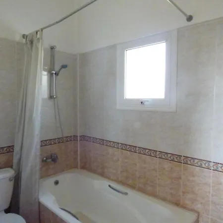 Villa Isabella: Coral Bay Beach, Seaview Peyia Exterior photo