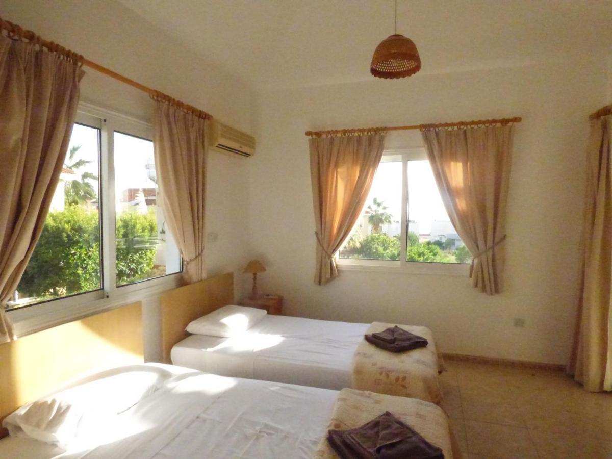Isabella: Coral Bay Beach, Seaview * Πέγεια